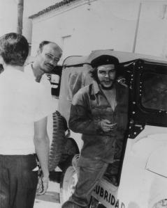 Robert A. Paneque y el Che Guevara en Bayamo.