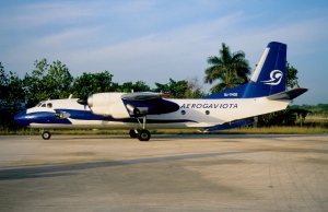 Muchos de los aviones de la flota militar cubana estan ya al servicio del turismo en Aero Gaviota.